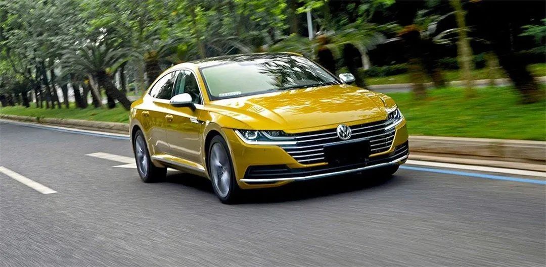 底子一样的两款车 一个月销过万 一个无人问津 为啥？