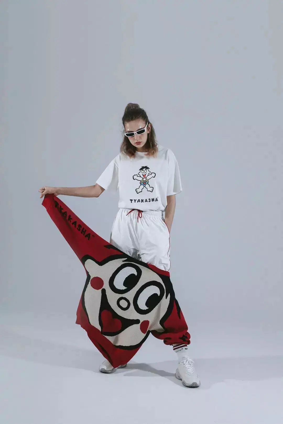 旺仔和设计师品牌塔卡沙联名 ▽看了旺仔套装还后怕?