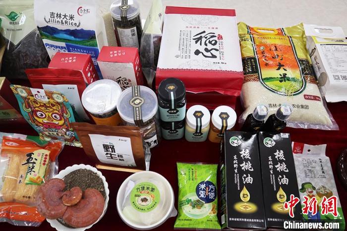 吉林蛟河"市长天团"直播带货 22吨大米售馨