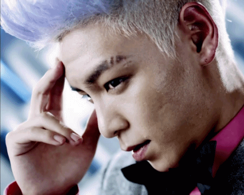 穿再帅的鞋也救不了你的脸!2020帅哥们早就换上断眉了!