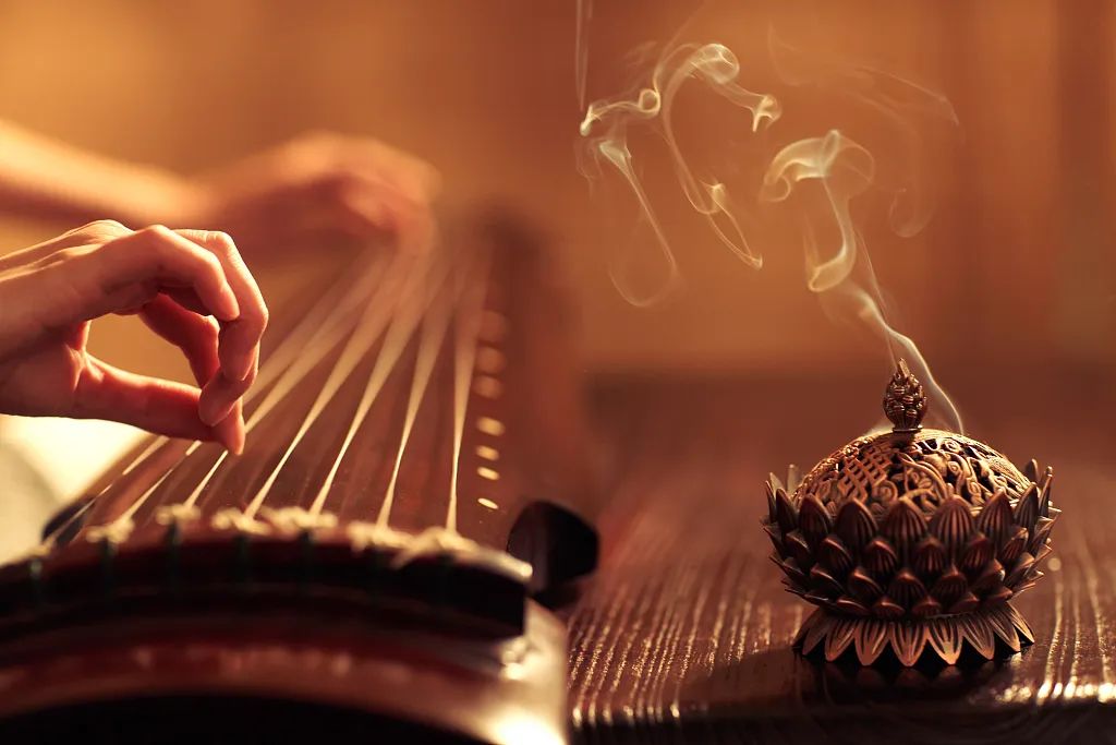 "焚香,抚琴,赋诗,是历代文人墨客生活中十分常见的场景.