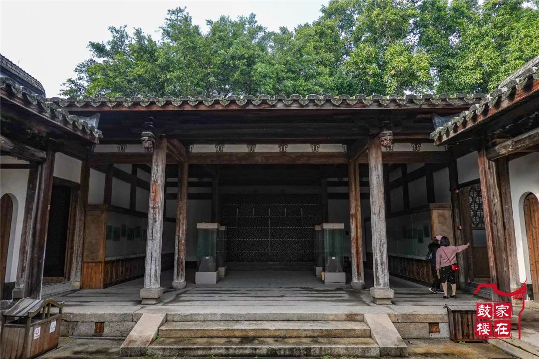 巨星陨落！她出自福州名门！