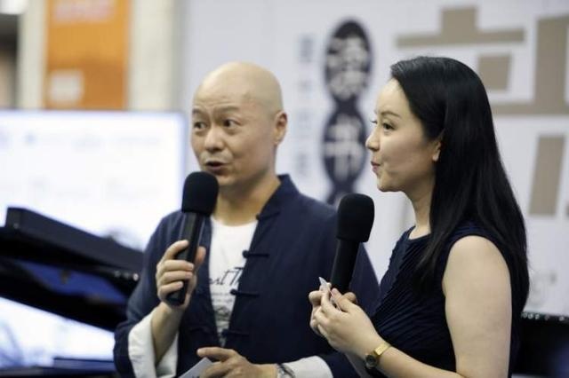 上海广播电视台主持人沈婷分享了一本好书《守护天使》,她说,"愿这个