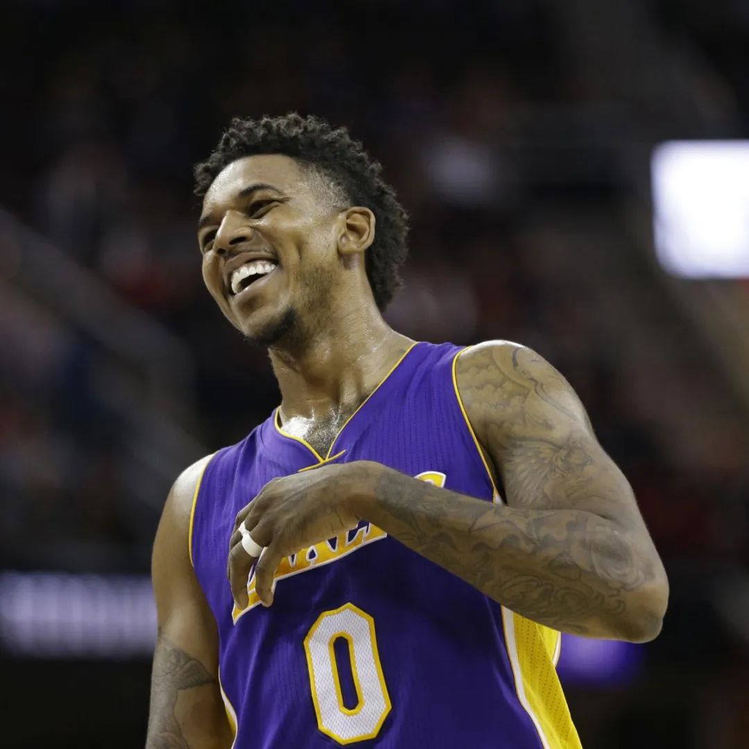 湖人|尼克·杨_新浪新闻