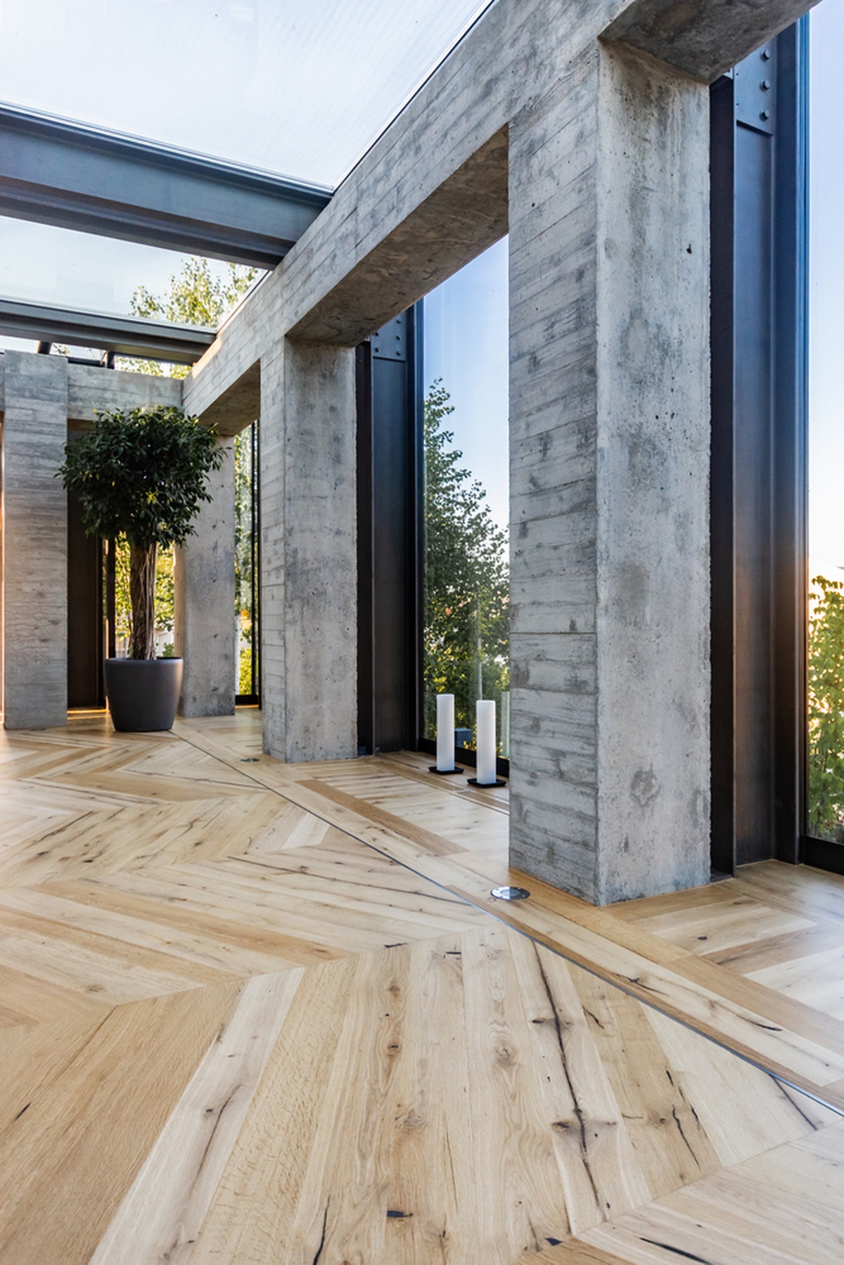 与混凝土立柱对话——bm卡瓦纳住宅