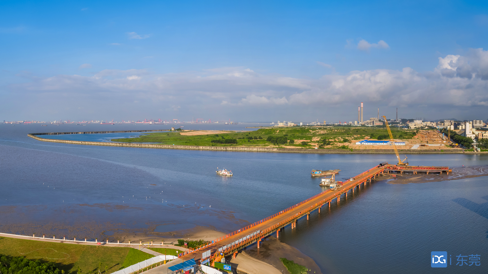 现场实探滨海湾:交椅湾吊塔林立,路网框架基本成形