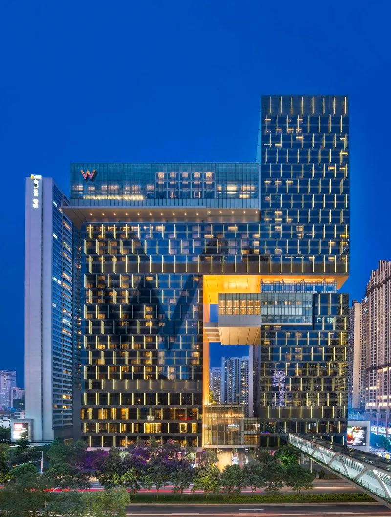 广州夜未眠,成都夜未眠,也许不久,重庆能有w酒店的夜未眠.