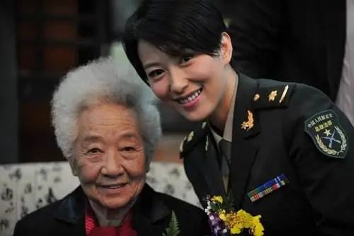 田壮壮母亲"江姐"于蓝99岁去世!昔日珍贵美图旧照曝光