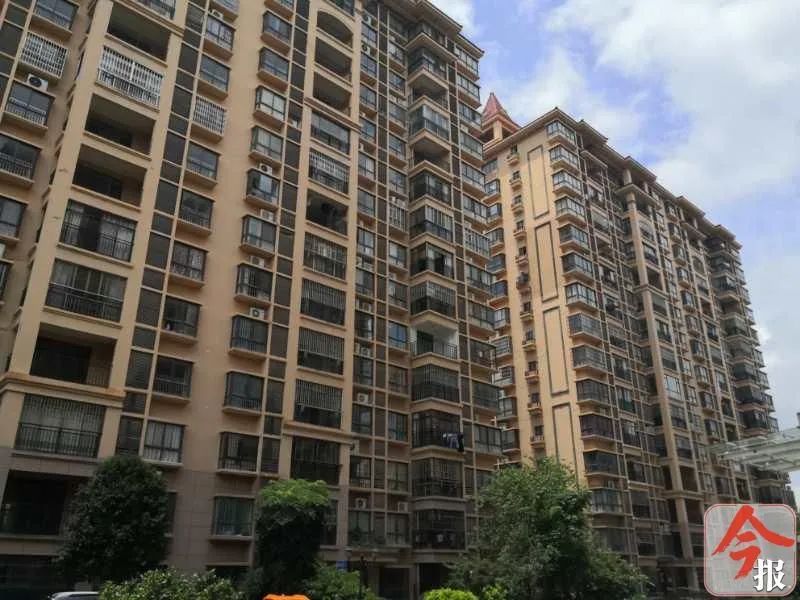 有人每天苦爬14层楼回家