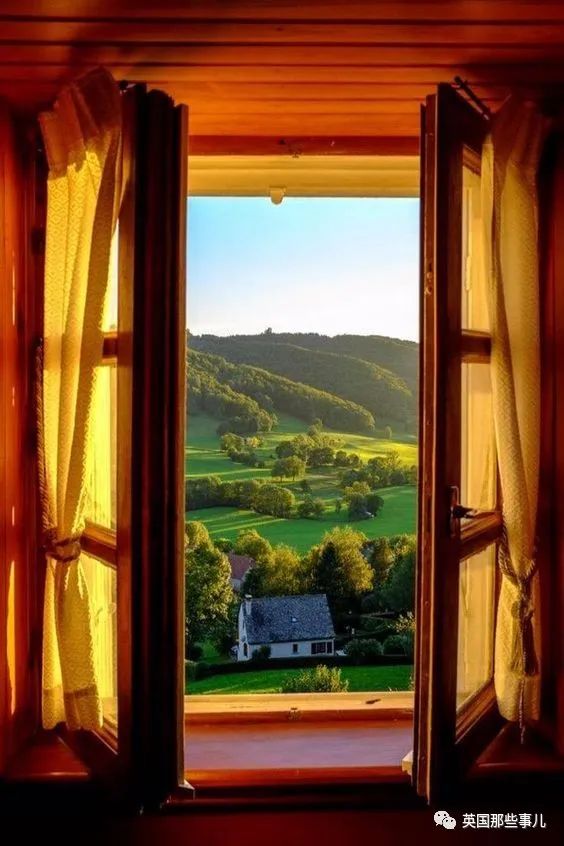 有着神仙窗景的房子光是坐窗边发呆就有满满的幸福感啊