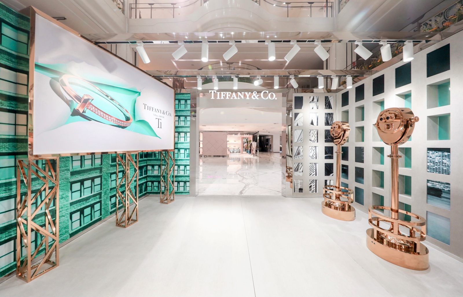 是日美好事物|gucci合作摄影集记录社会变迁细节,马尼拉副线的五趾鞋