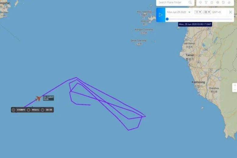 美侦察机出现在台湾西南空域。图源：《自由时报》