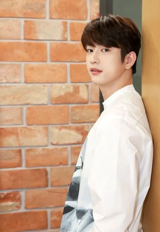 mamamoo华莎ab6ix宣美t曹承衍今日回归seventeen新专辑初动销量突破