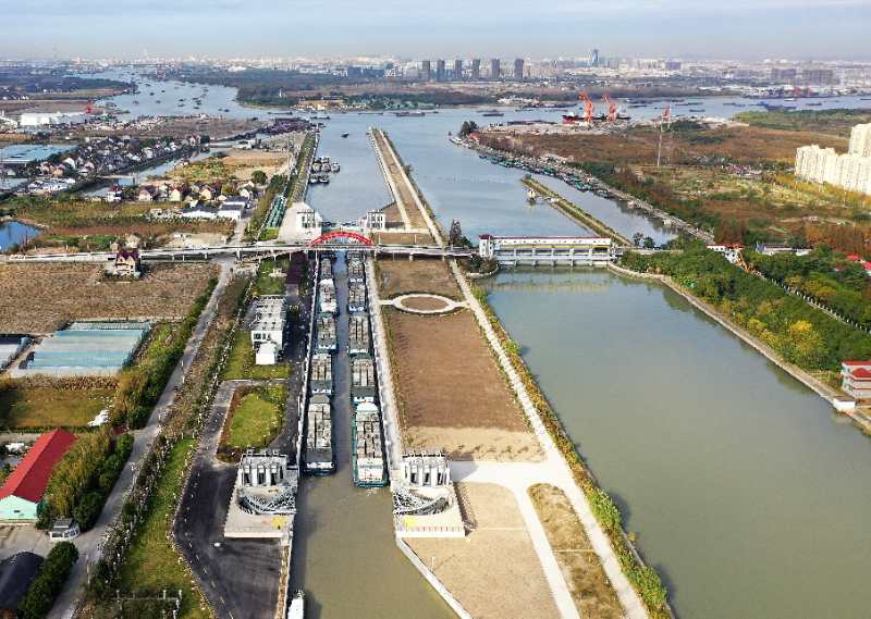 大治河西枢纽二线船闸位于黄浦江与大治河交接处,是大芦线(大治河至芦