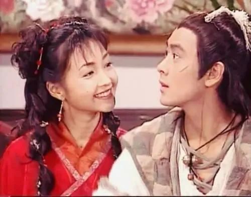 《小鱼儿与花无缺》,王晶把慕容九和张菁干脆糅合为一人,更名为慕容仙