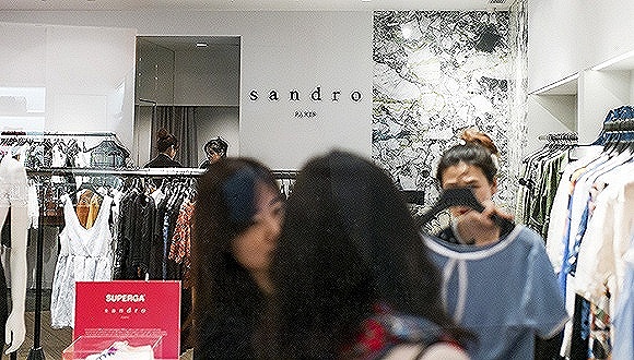 山东如意控股品牌Sandro。图片来源：AFP