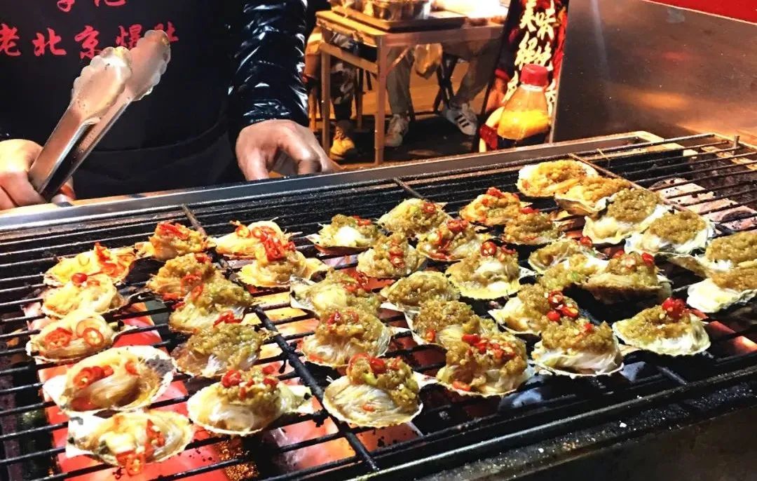 天黑才出现!辰昌路街边夜宵摊,撑了我一个晚上!