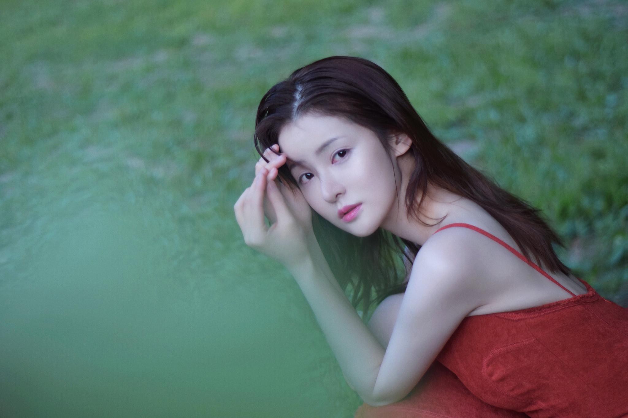 梦秦夏日森系写真 文艺优雅散发清冷气质