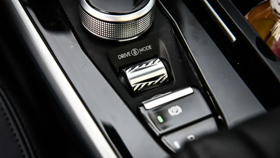 号称中国“网红”的SUV！真实续航里程实测，结果出乎意料