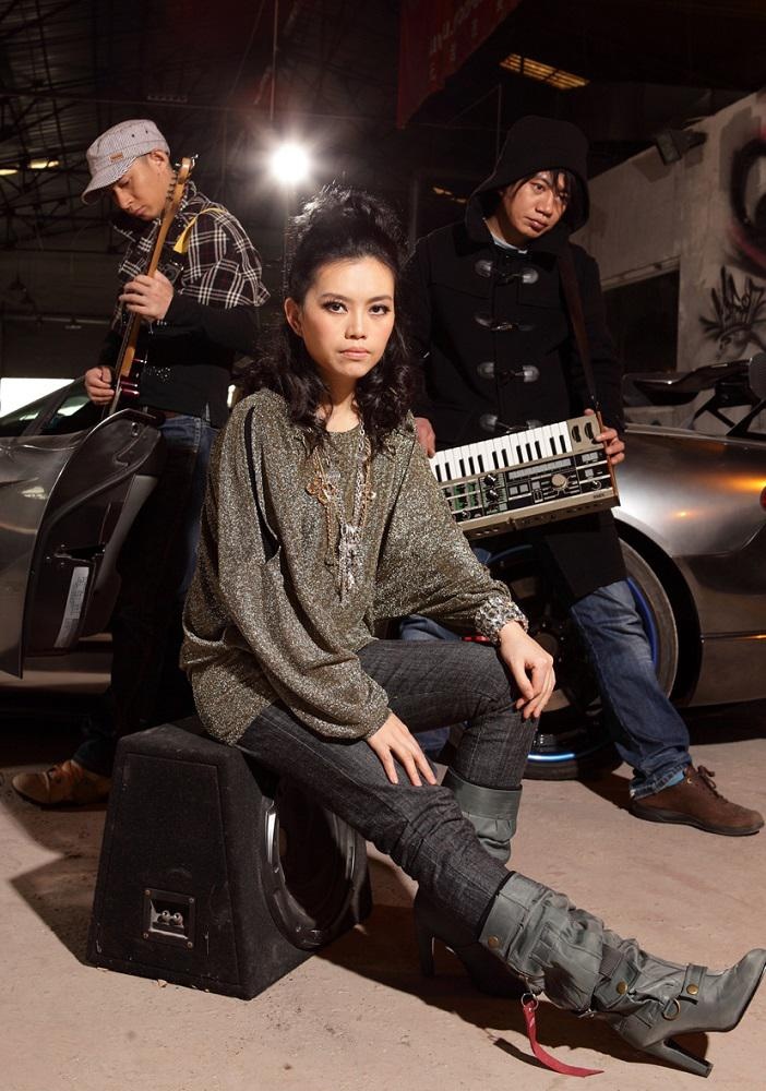 音乐| 与非门乐队7月广州开唱,主唱蒋凡时隔10年回归