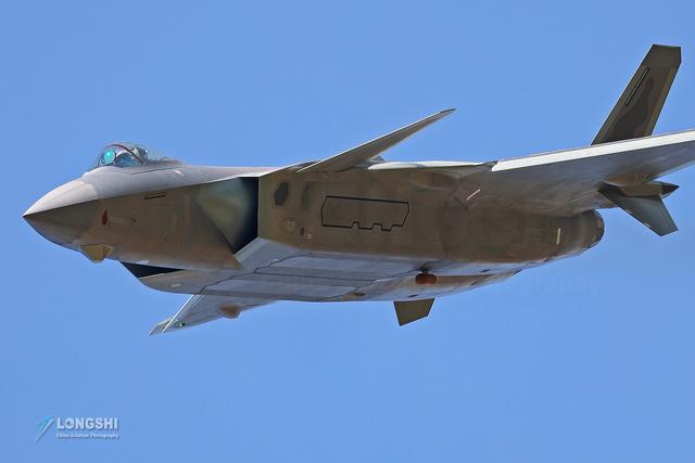 f35战斗机批量建造,联合攻击机难掩固有缺陷,歼20威龙实力更强