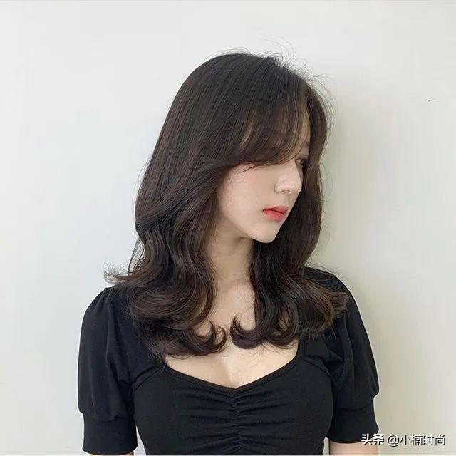 2020年夏季黑褐发色图鉴迪丽热巴的裙摆染太美了