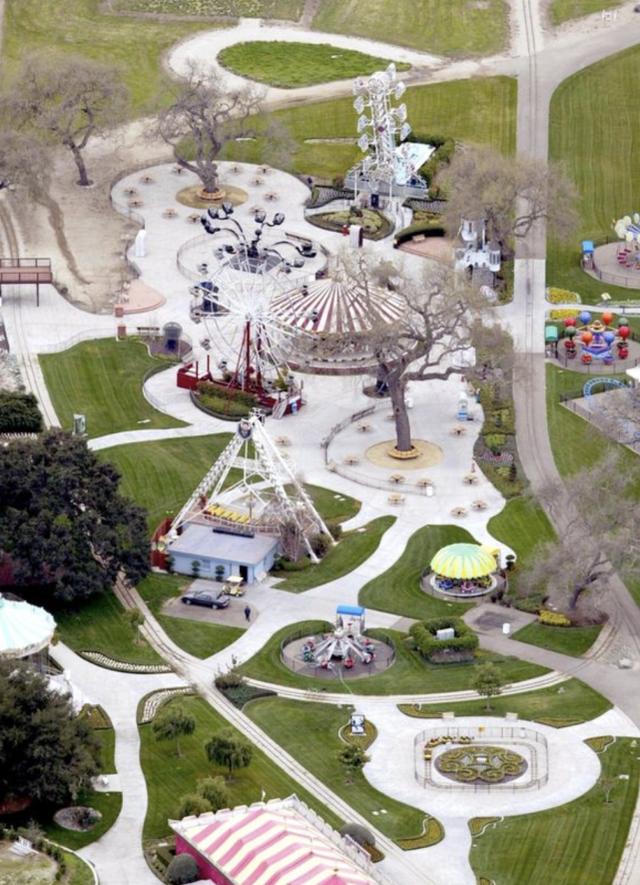 迈克尔杰克逊故居"梦幻庄园"面临被拆风险,原因并不难猜测