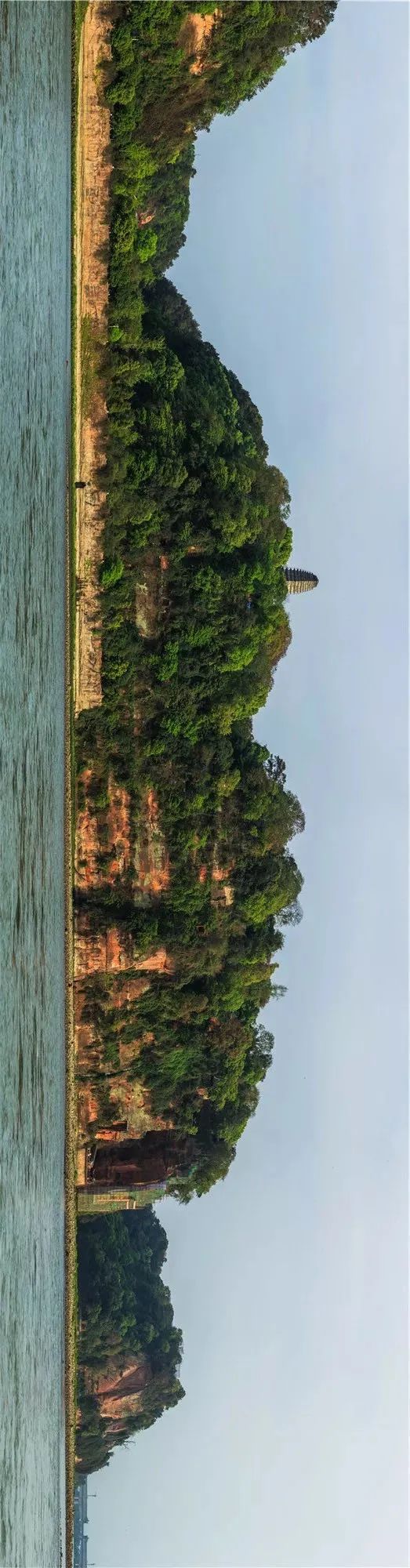 乐山发现巨型天然睡佛:身长15000米 颜值高得不得了