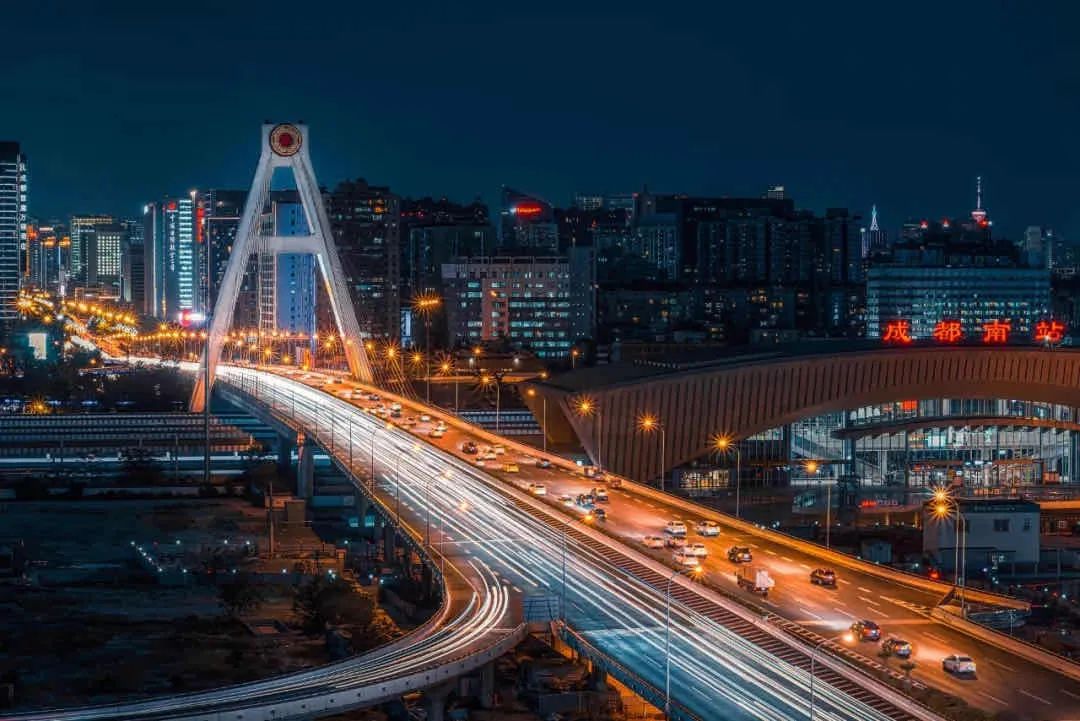 刷屏朋友圈成都一号线上的这组友善优雅海报亮了