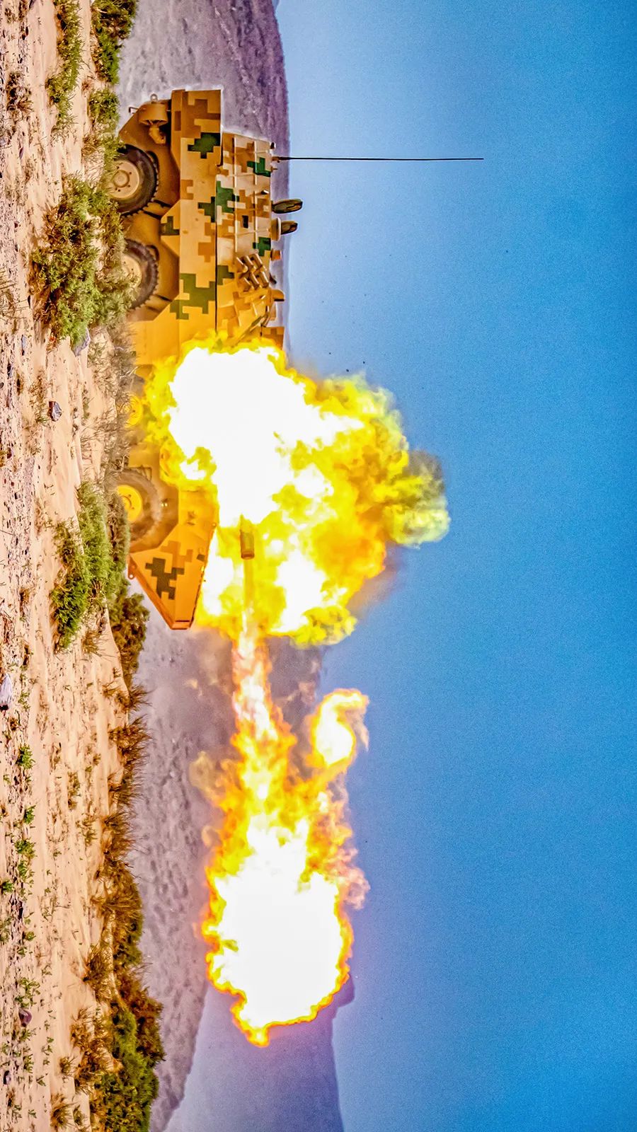 满屏"火力覆盖"燃出天际!直击"战争之神"的怒吼