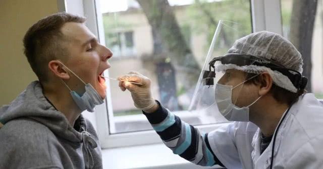 通过对莫斯科超过5万市民的检测发现，12%的人具有IgG抗体。