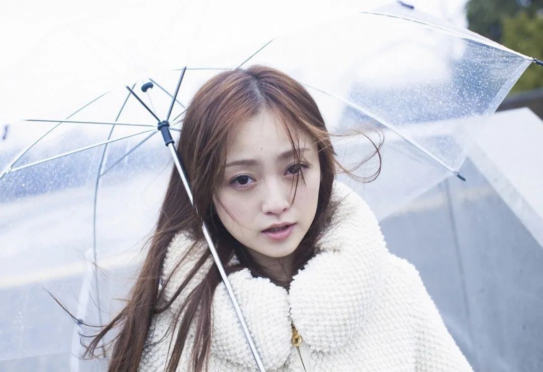 她曾是"日本第一童星",却惨遭绯闻缠身形象大跌!39岁靠自己成就人生!