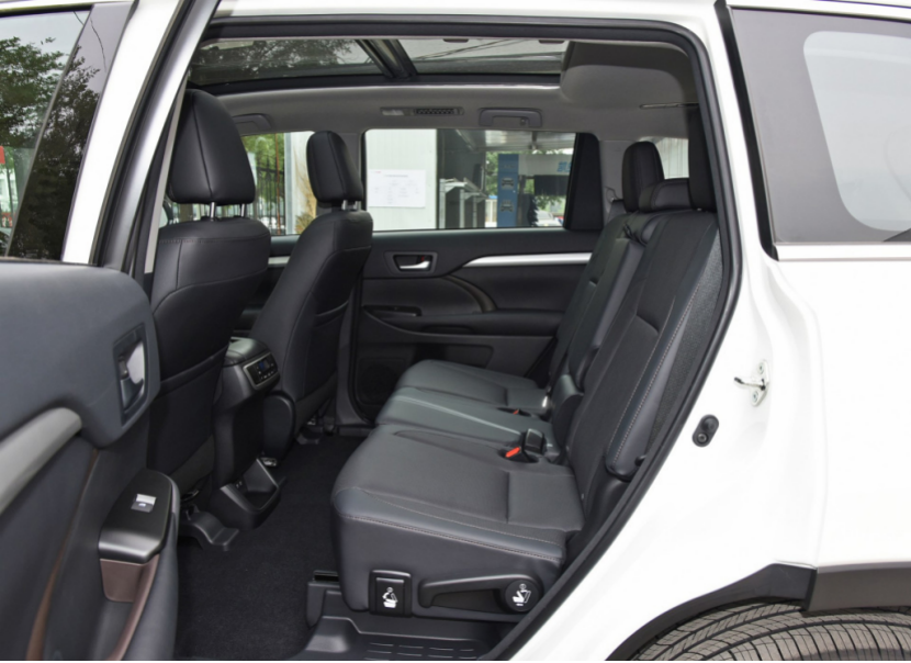 30多万7座豪华大尺寸SUV！比汉兰达和途昂更值吗？