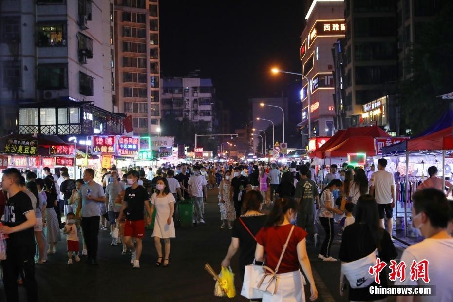 摆地摊走红后股民急了摆啥怎么摆摆哪儿多公司回应