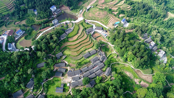 万民乡伍伦村,泽家镇西那村 龙山县:洗车镇老洞村,苗儿滩镇树比村,贾