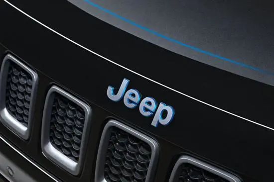 将配4Xe混动系统 新款Jeep指南者正式发布