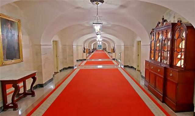 原来白宫竟然有地下通道,还与地铁相连!但中间为啥放个牙医室?