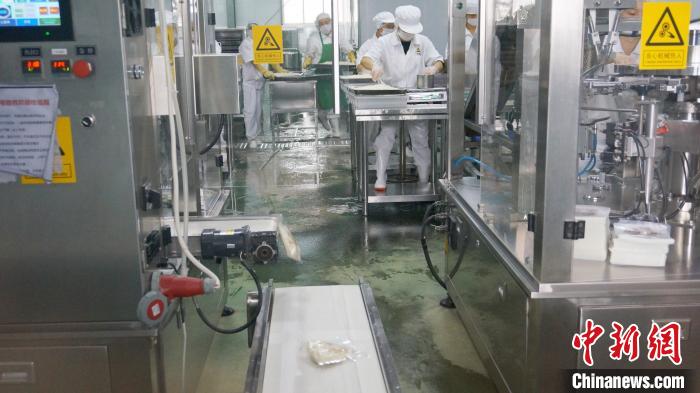 桂林市临桂区的桂林三养胶麦生态食疗产业有限责任公司的米粉生产车间
