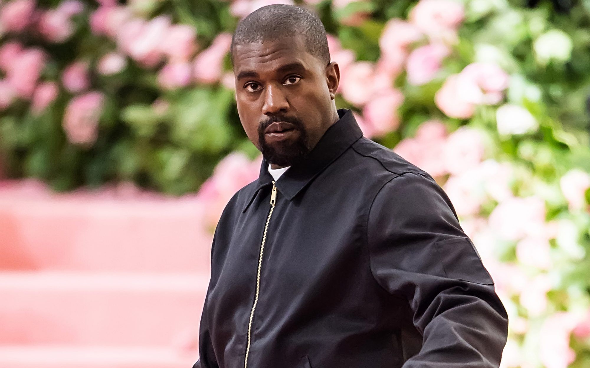 侃爷捐200万美元,包括为弗洛伊德女儿设立大学基金