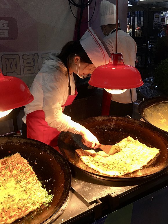 上海创享塔网红夜市开市 以热门餐饮小吃为主 小吃 网红 新浪科技 新浪网 上海创享塔网红夜市开市 以热门餐饮小吃为主 小吃 网红 新浪科技 新浪网