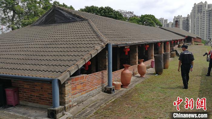 广西钦江古龙窑薪火重燃烧制万件坭兴陶