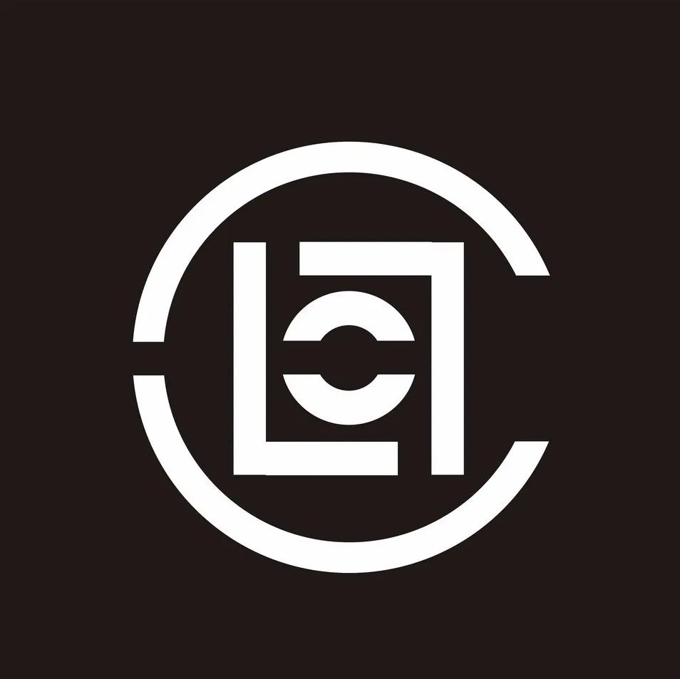 2 陈冠希——clot阿信同款也在官网上有售,想穿着爱豆的同款去看演唱