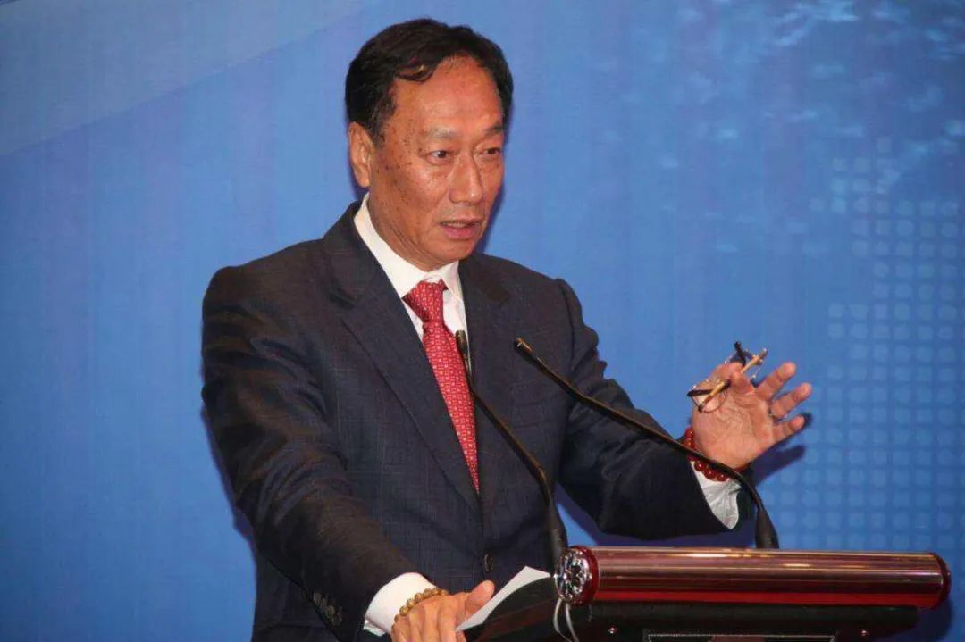 她与哥哥王来胜拿出所有的积蓄,出资购买了香港立讯公司,干起跟富士康