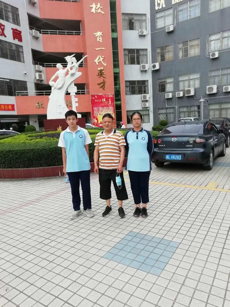 心系母校情系师恩惠阳区第五中学开展高一学生重返母校社会实践活动