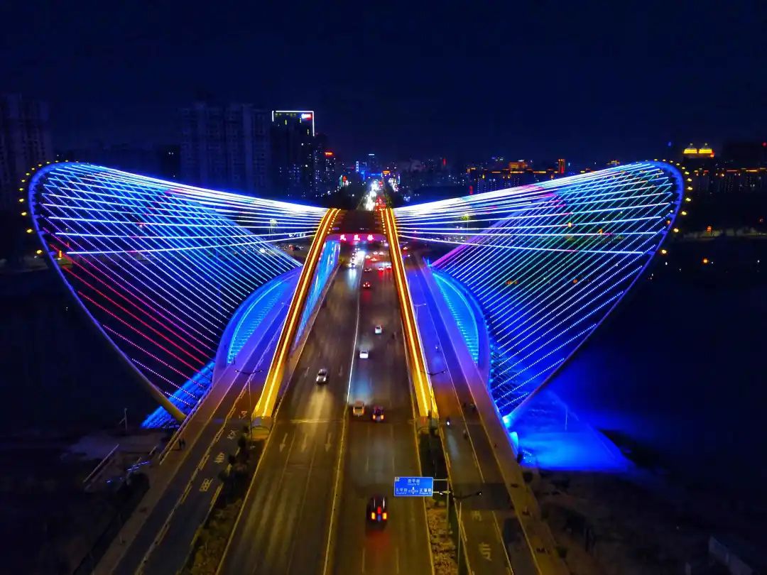 行过的每一座桥都是银川独特的风景