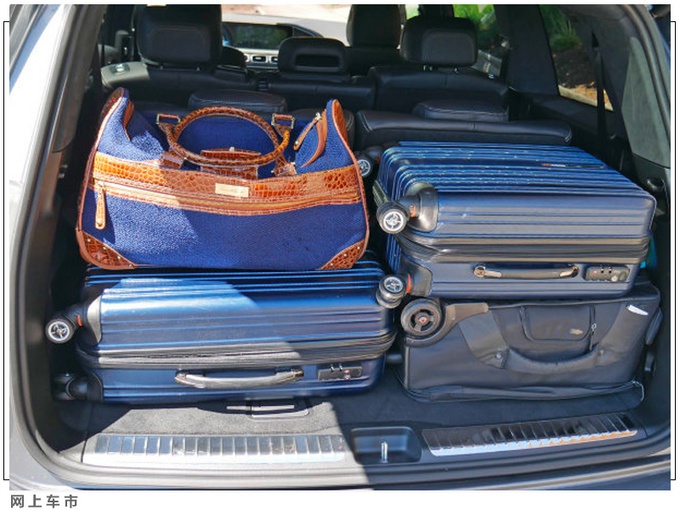 奔驰GLS，内饰豪华没得挑，但作为SUV，究竟多能装你知道吗