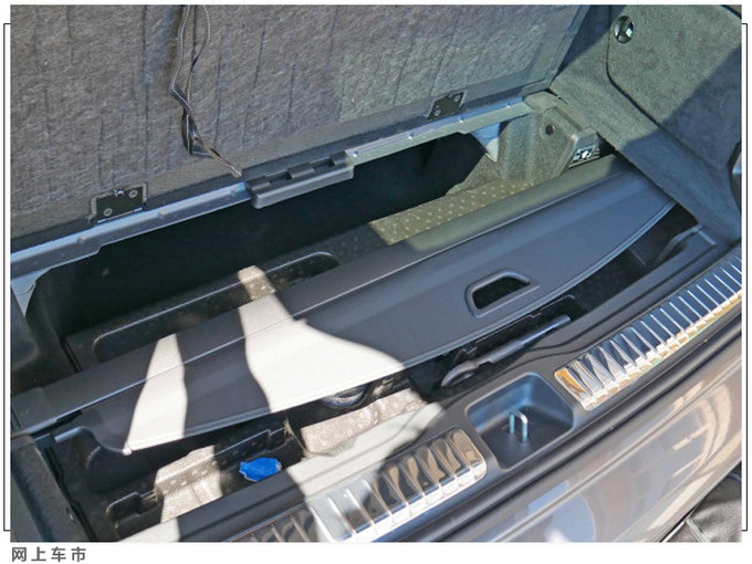 奔驰GLS，内饰豪华没得挑，但作为SUV，究竟多能装你知道吗