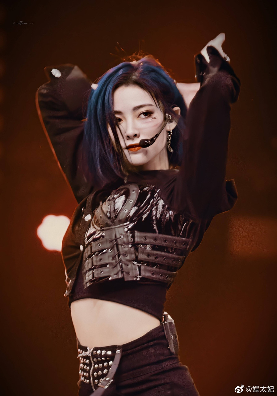 今日图集有喜欢又酷又迷人的许佳琪吗