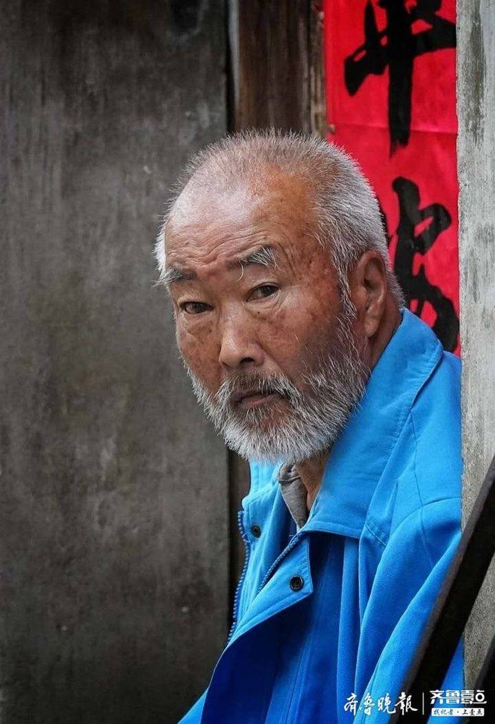 精神矍铄的老者