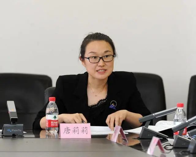 唐莉莉(民建会员,本溪市发展改革委工业和高技术科科长)